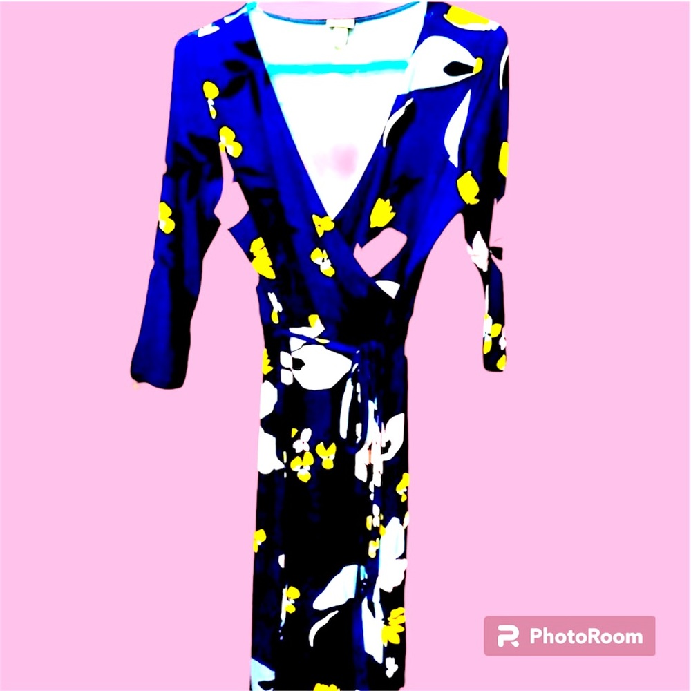 A NEW DAY Floral Wrap Dress Size Small Like New